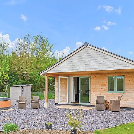 Little Moorland Farm Lodges Chapel Allerton Стая снимка